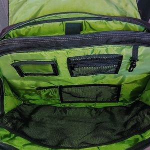 Targus Messenger Case